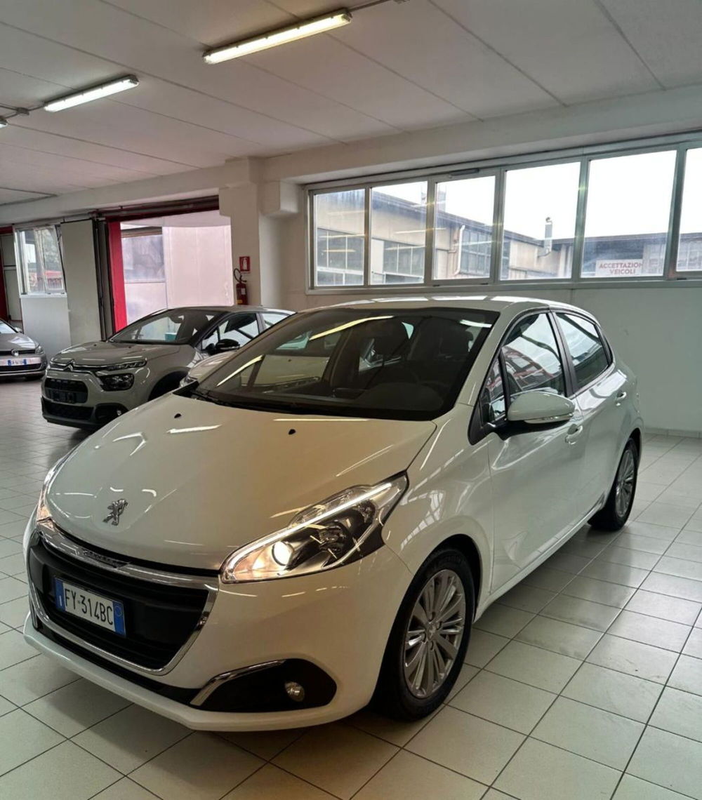 Peugeot 208 usata a Napoli (2)