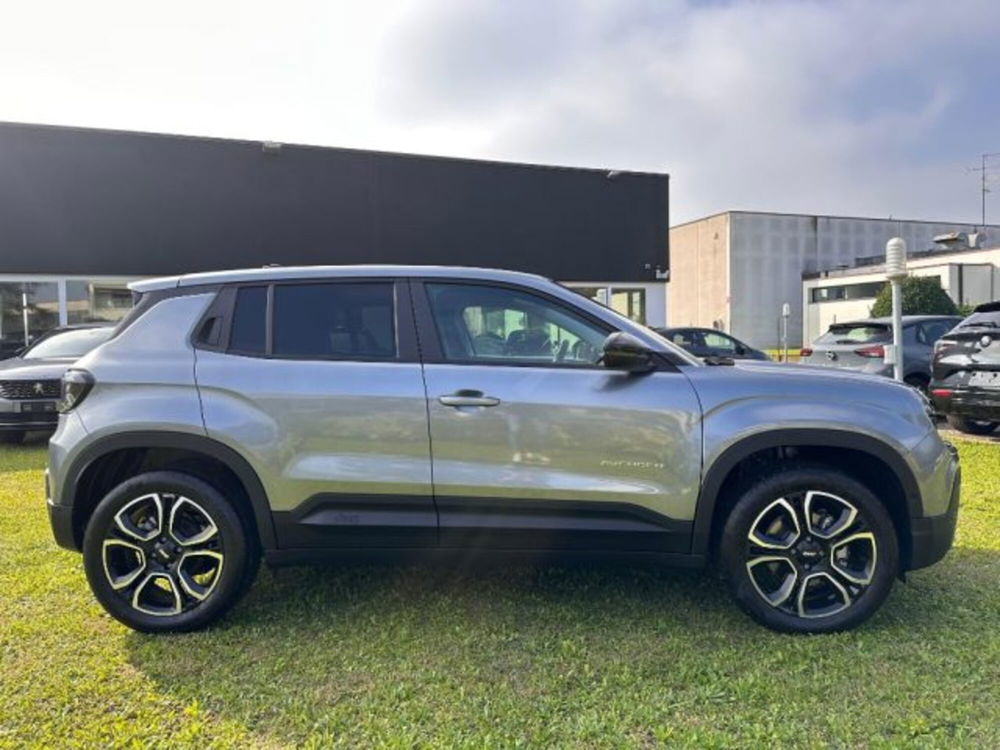 Jeep Avenger nuova a Bologna (4)