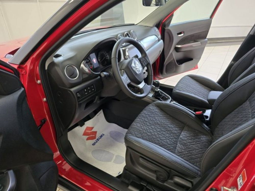 Suzuki Vitara nuova a Reggio Emilia (10)