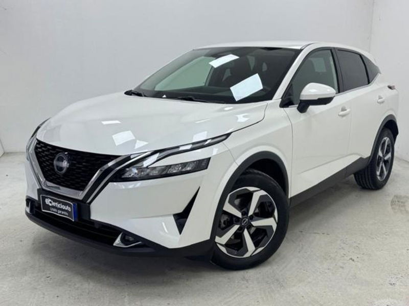 Nissan Qashqai 1.3 DIG-T 140 CV N-Connecta  del 2023 usata a Lurate Caccivio