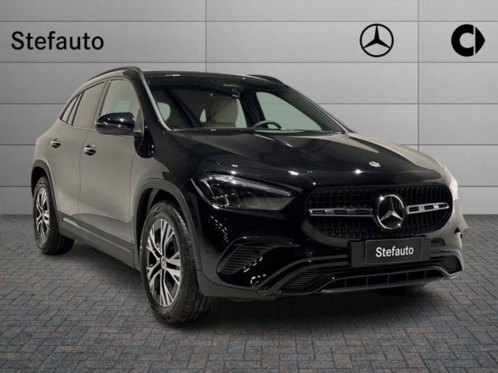 Mercedes-Benz GLA SUV nuova a Bologna