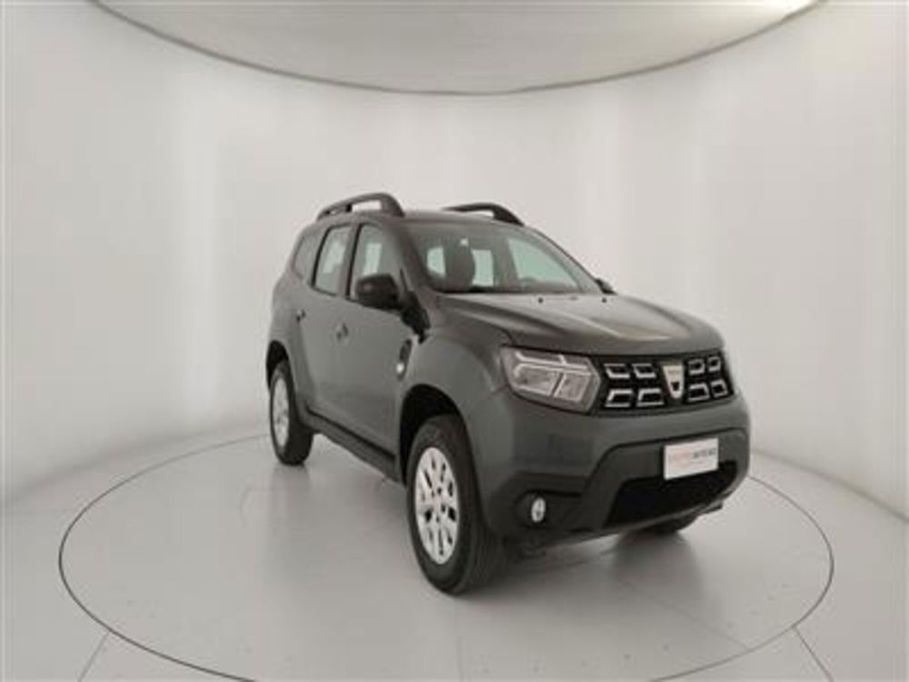 Dacia Duster usata a Bari (11)