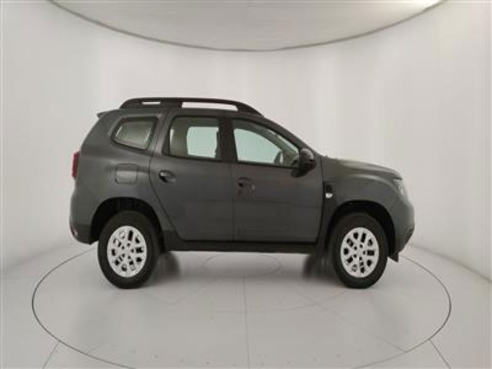 Dacia Duster usata a Bari (9)