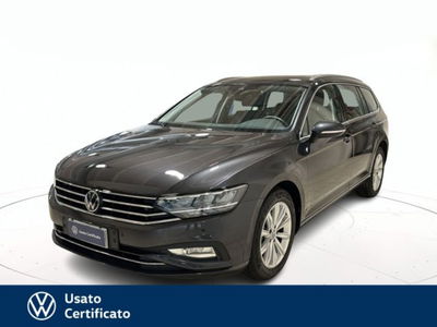 Volkswagen Passat Variant 2.0 TDI DSG Business BlueMotion Tech  del 2023 usata a Arzignano