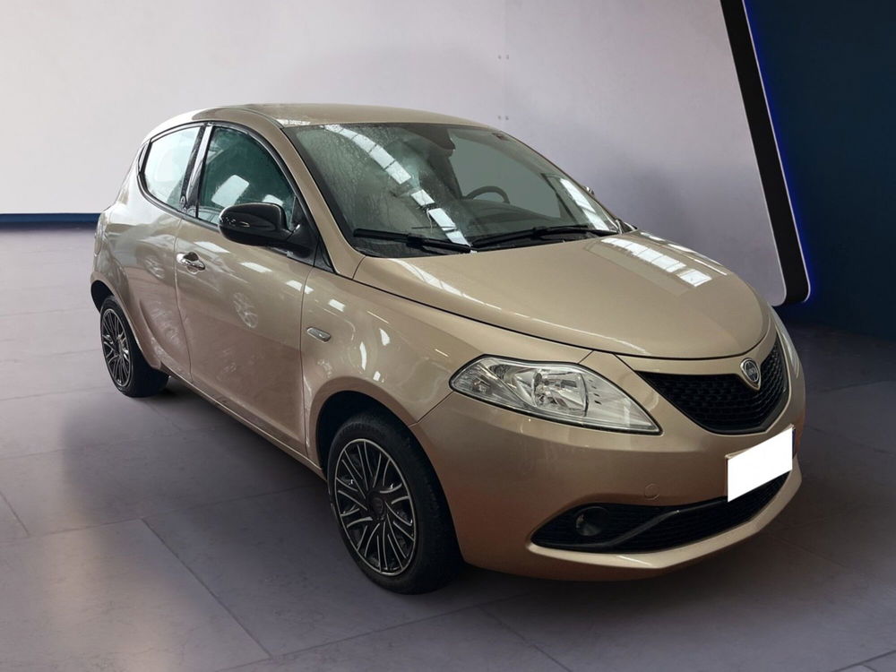 Lancia Ypsilon usata a Torino (3)