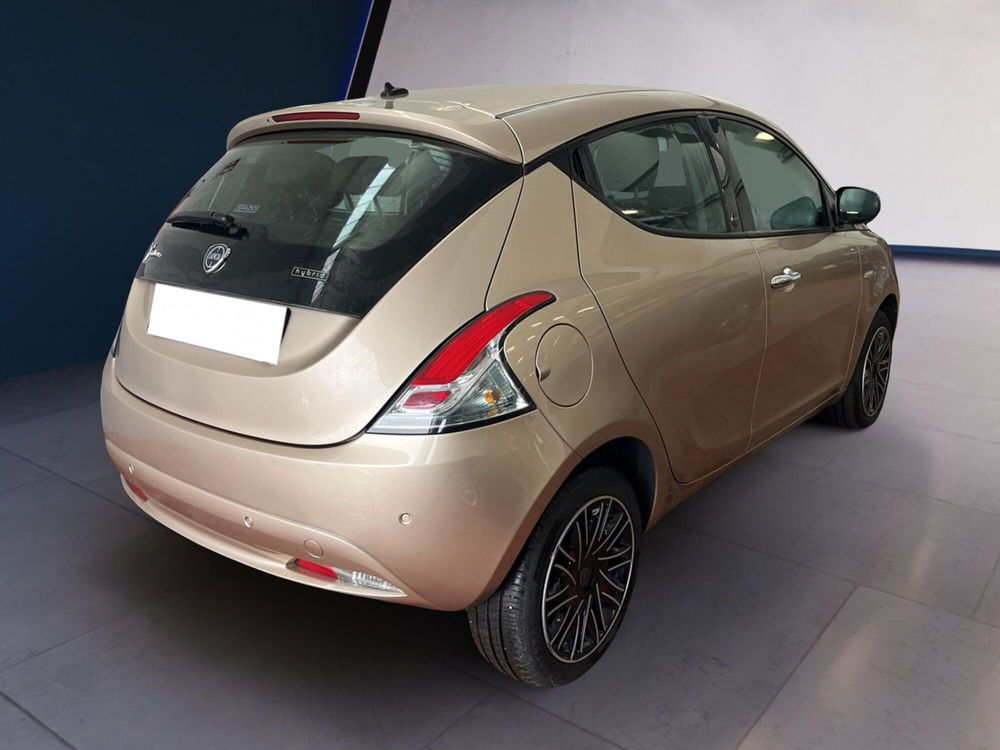 Lancia Ypsilon usata a Torino (4)