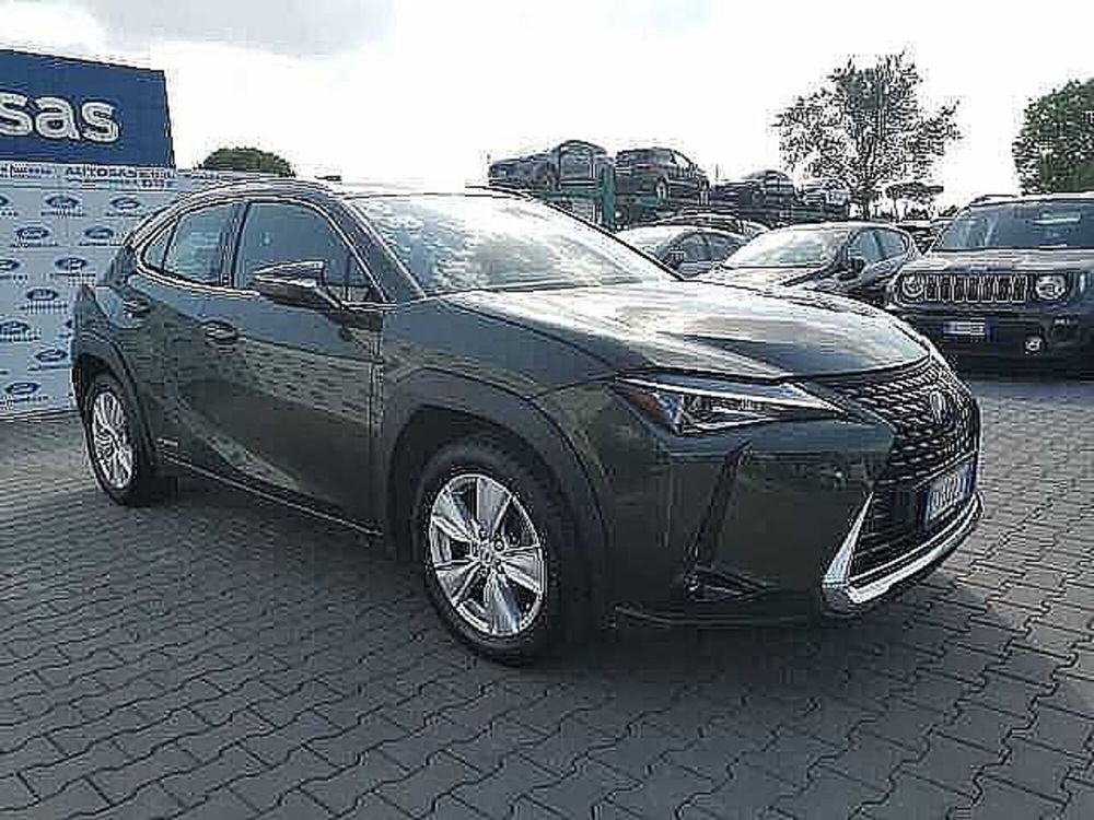 Lexus UX usata a Firenze (10)