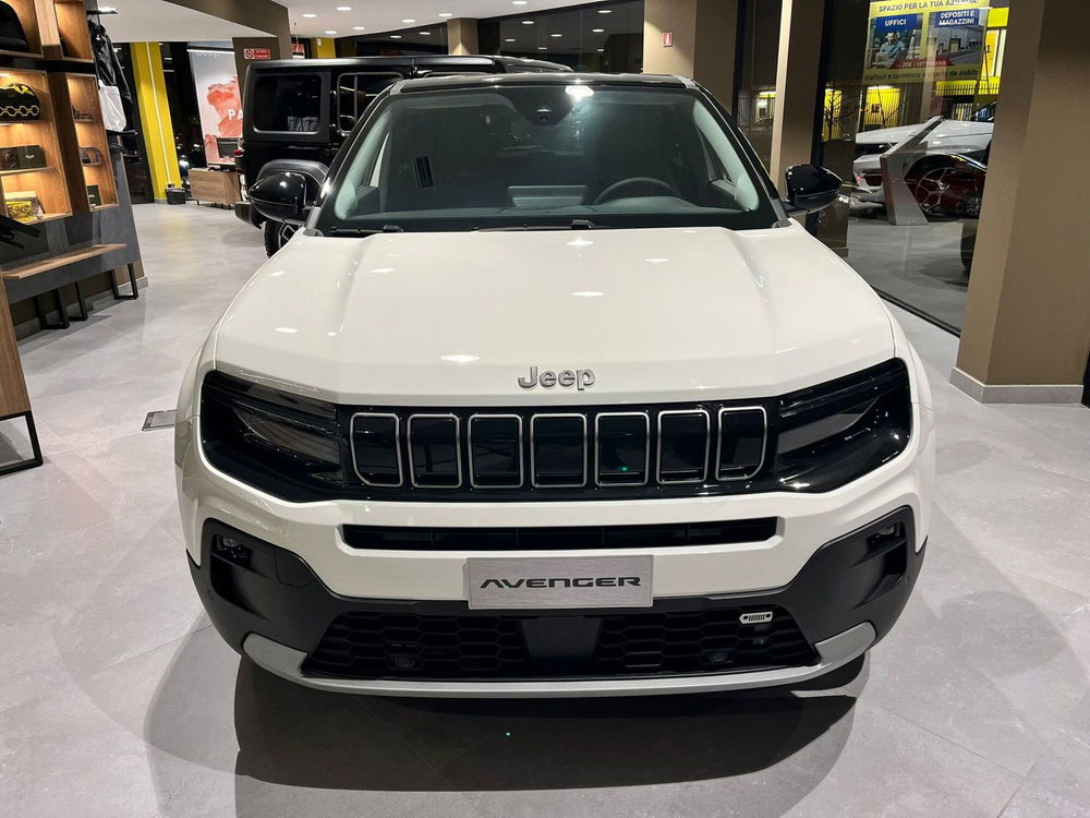 Jeep Avenger nuova a Milano (2)