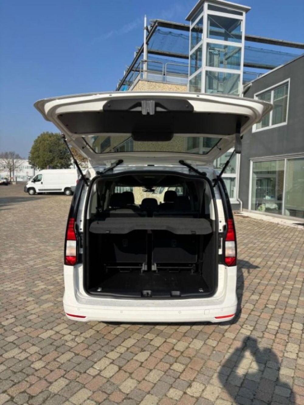 Volkswagen Caddy nuova a Cuneo (12)