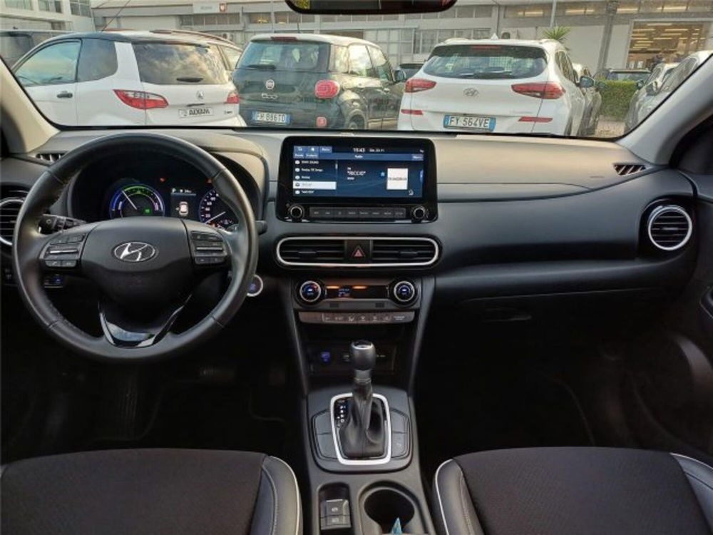 Hyundai Kona usata a Bari (11)