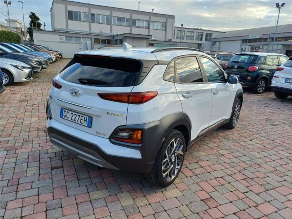 Hyundai Kona usata a Bari (4)