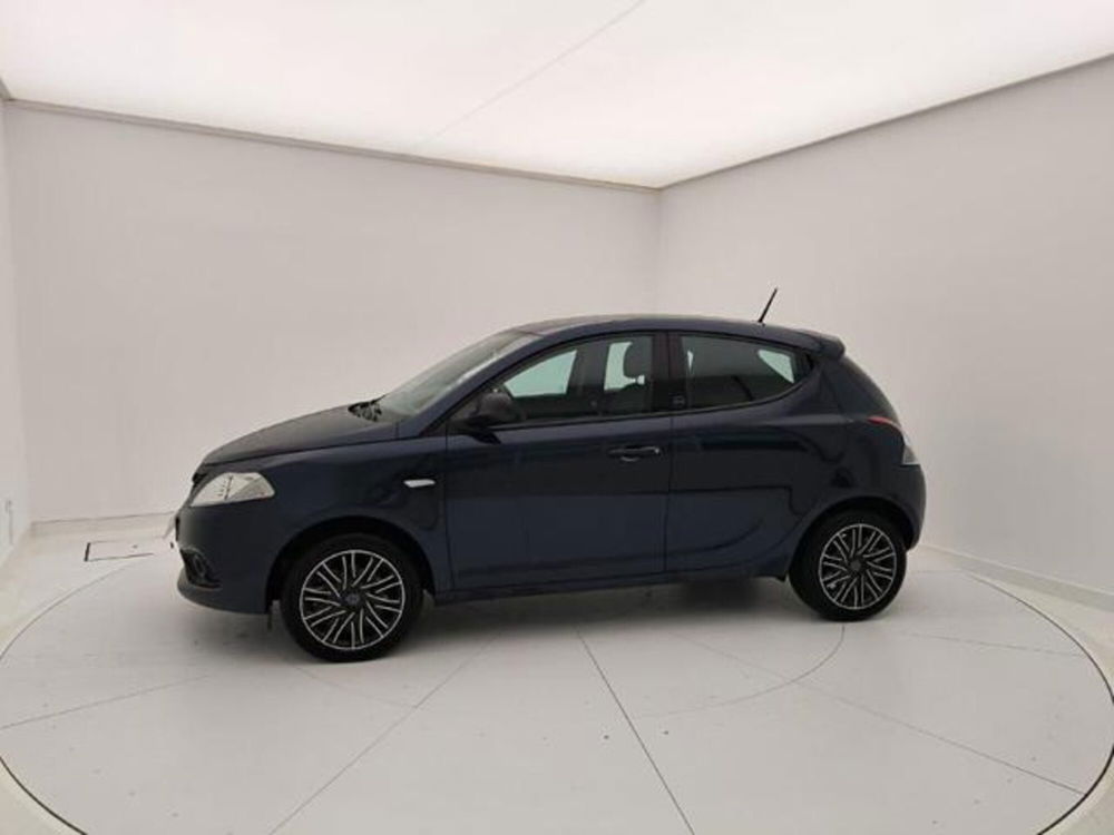 Lancia Ypsilon usata a Pavia (3)