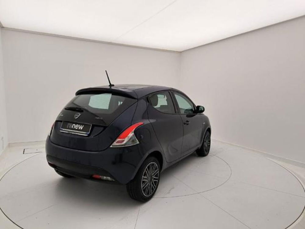 Lancia Ypsilon usata a Pavia (5)