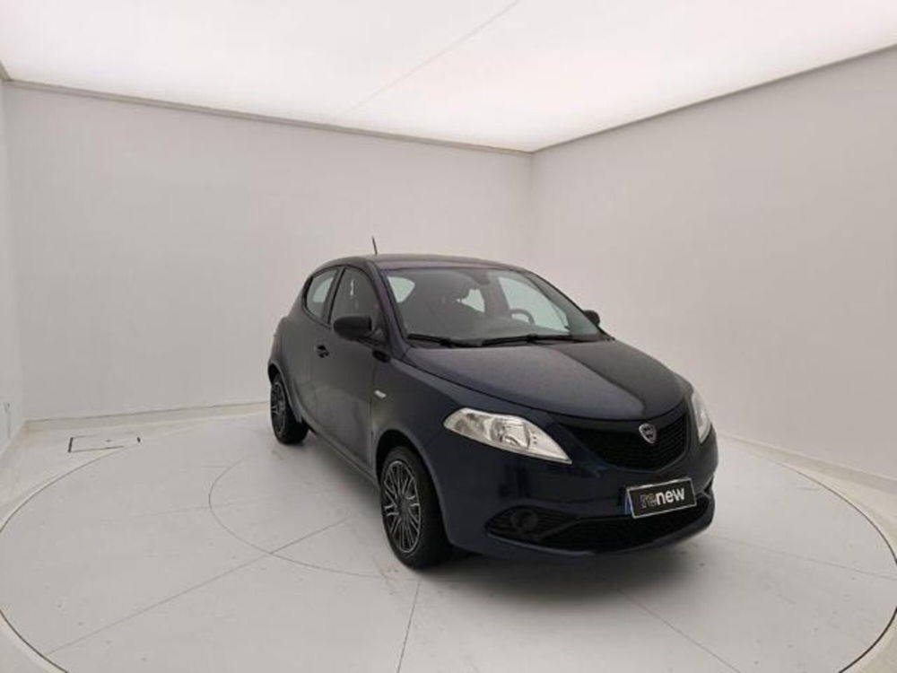 Lancia Ypsilon usata a Pavia (7)