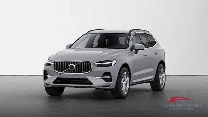 Volvo XC60 2.0 b5 Core awd auto nuova a Viterbo