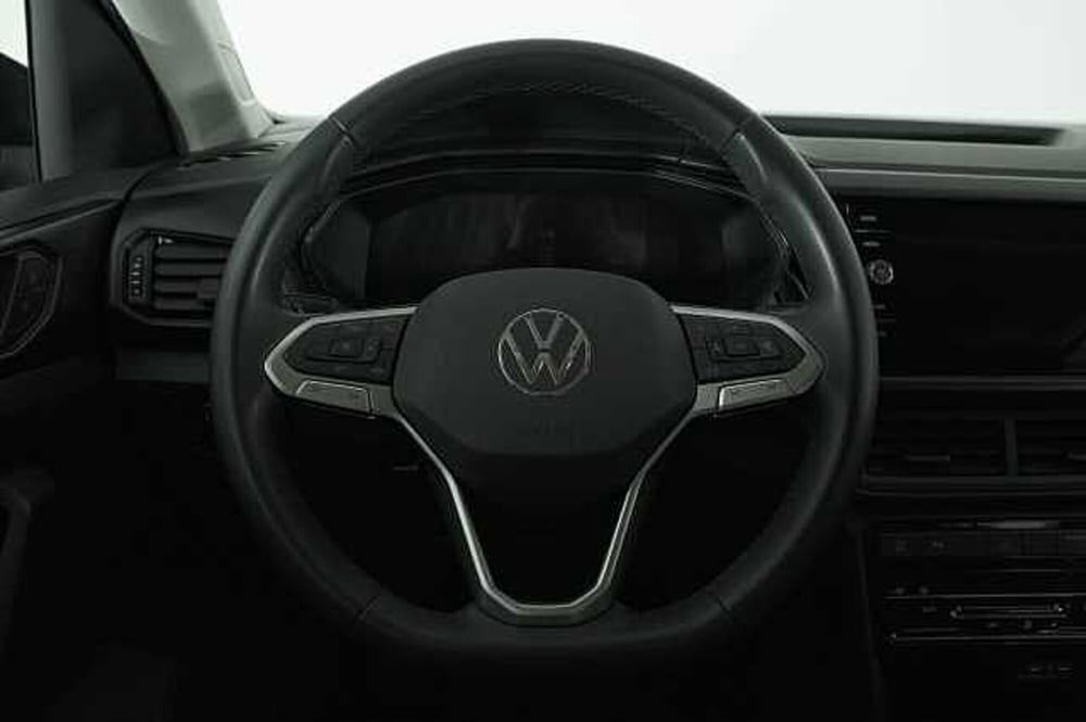 Volkswagen T-Cross usata a Como (17)