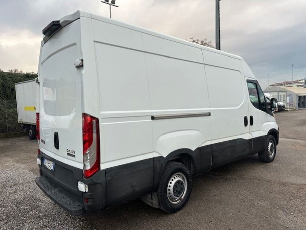 Iveco Daily Furgone usata a Prato (7)