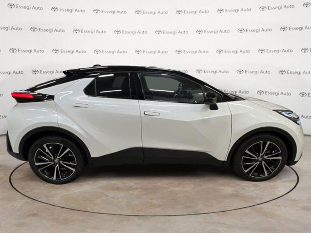 Toyota Toyota C-HR usata a Vercelli (14)