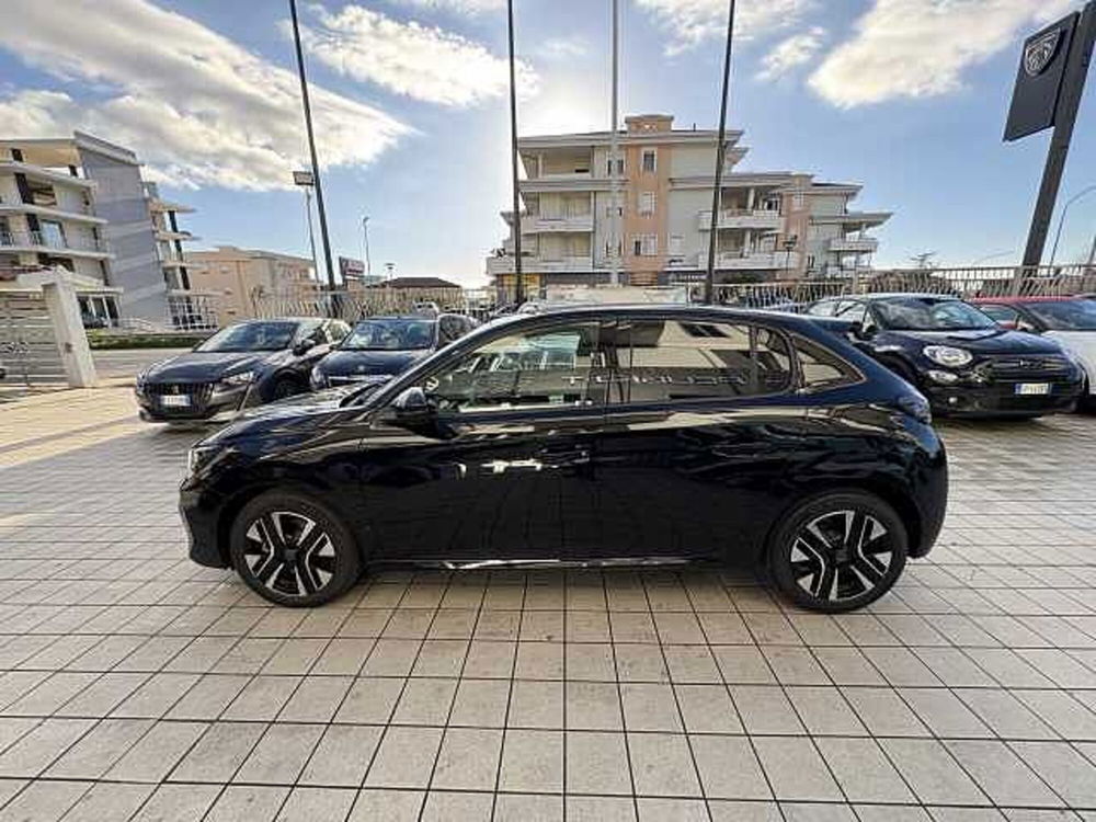 Peugeot 208 nuova a Vibo Valentia (8)