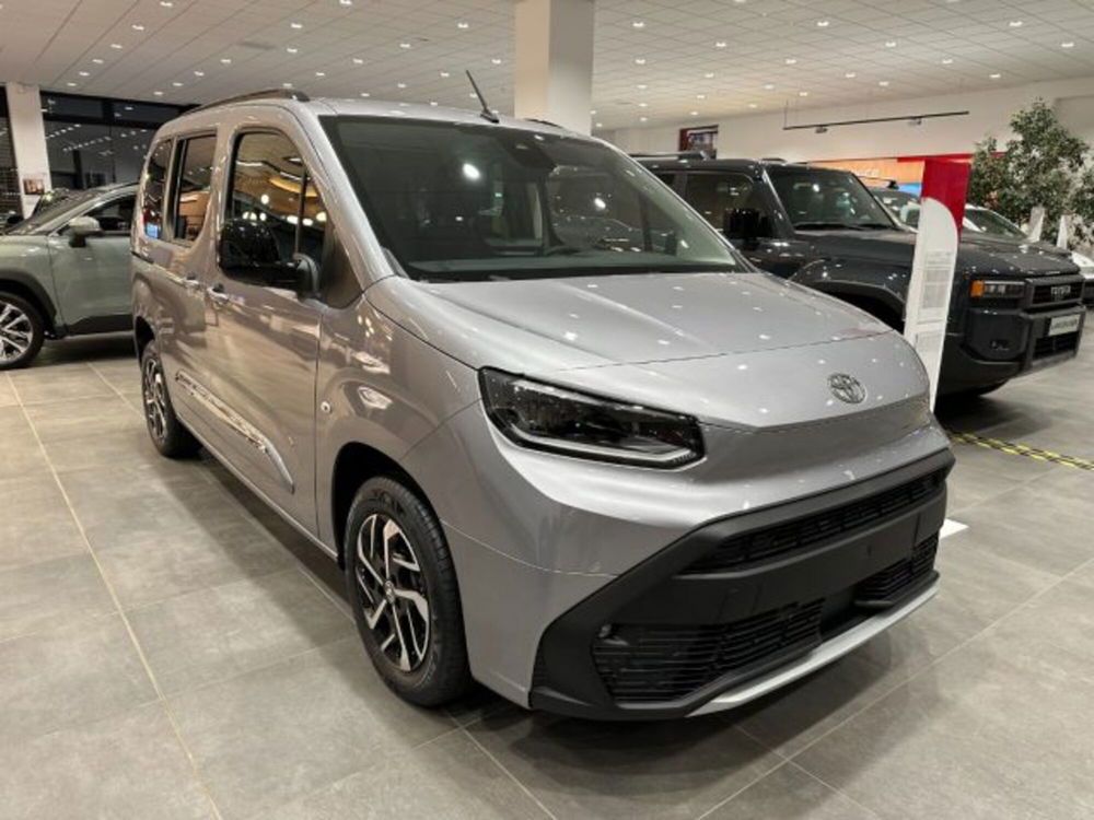 Toyota Proace City Verso nuova a Cuneo (2)