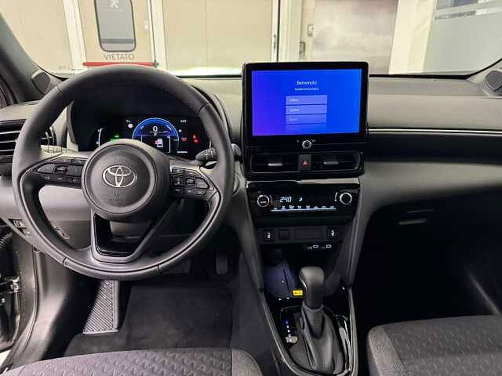 Toyota Yaris Cross nuova a Brescia (15)