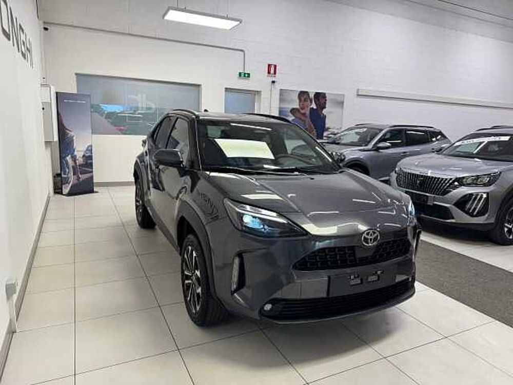 Toyota Yaris Cross nuova a Brescia (2)