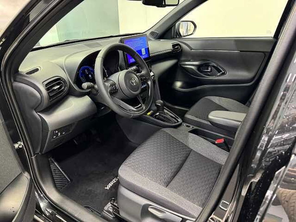 Toyota Yaris Cross nuova a Brescia (12)