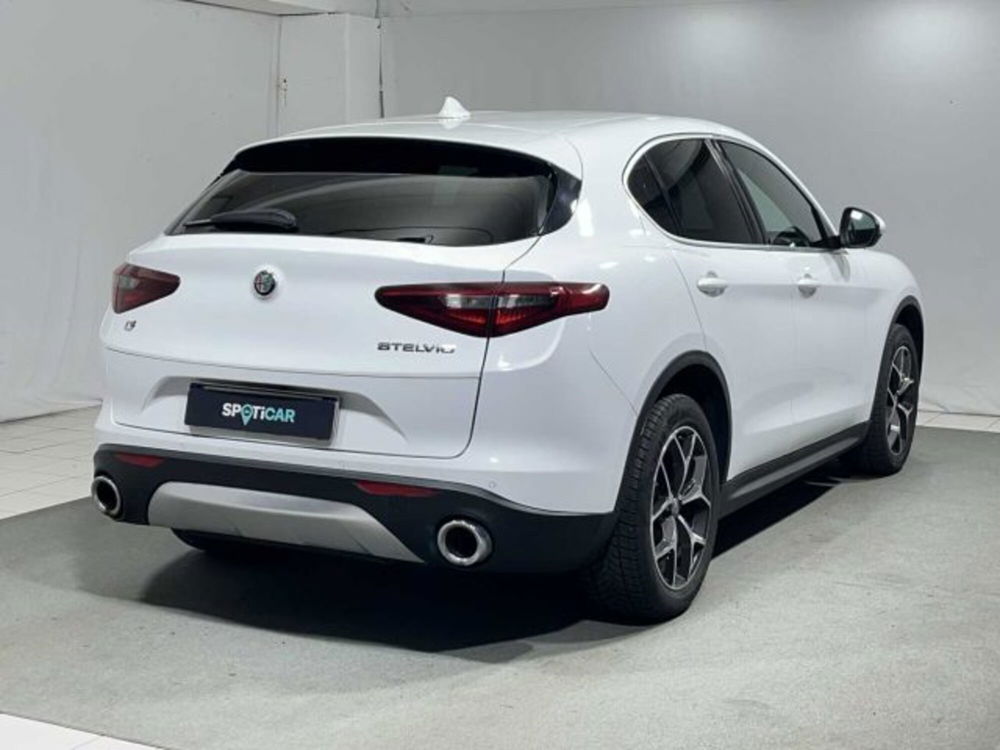 Alfa Romeo Stelvio usata a Sondrio (5)