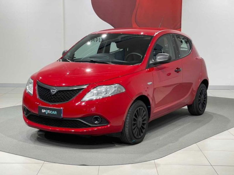 Lancia Ypsilon 1.2 69 CV 5 porte Elefantino Blu  del 2019 usata a Caspoggio