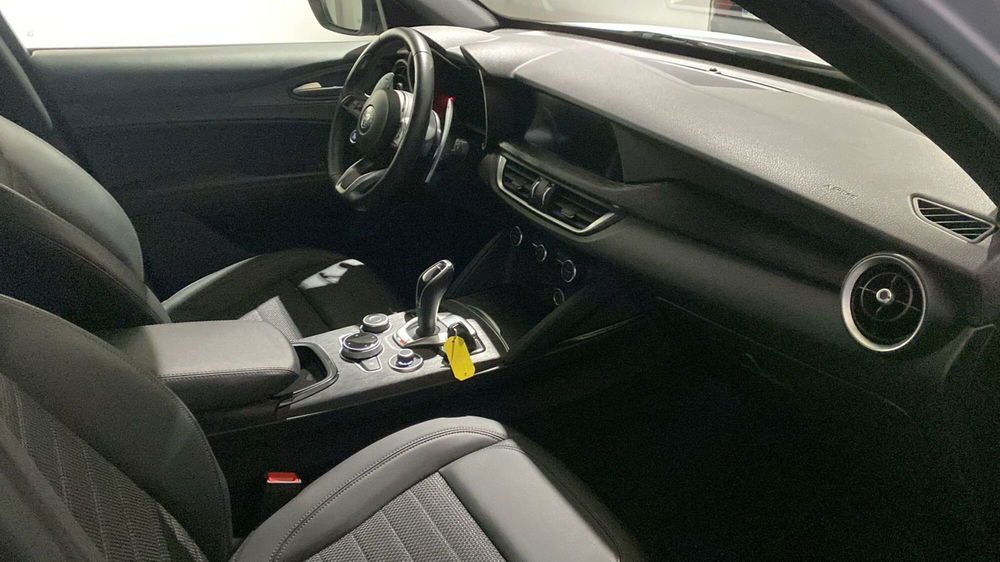 Alfa Romeo Stelvio usata a Bergamo (9)