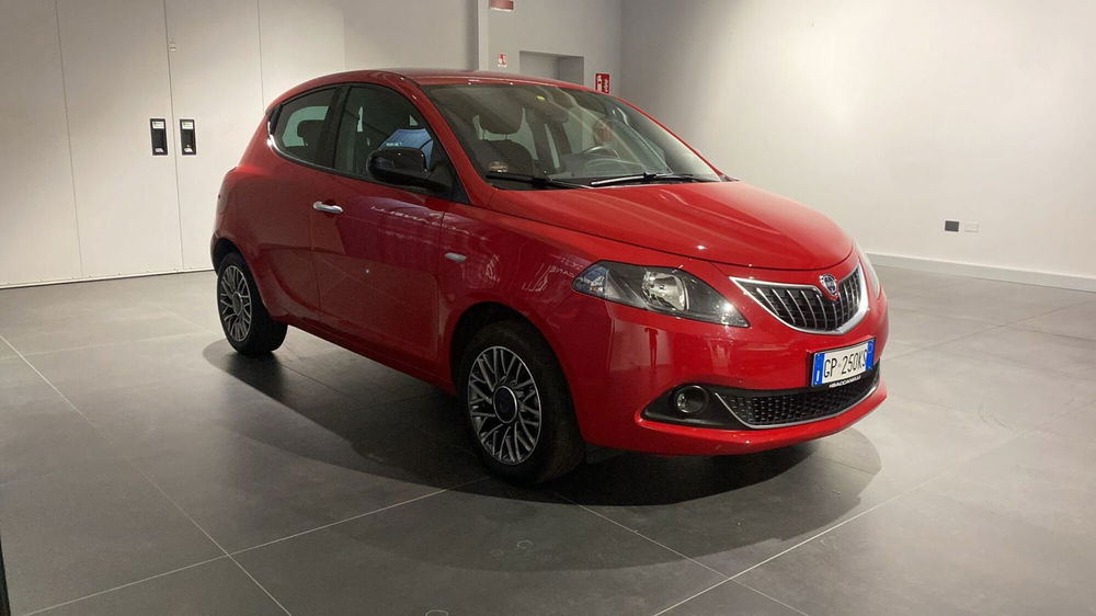 Lancia Ypsilon usata a Bergamo (5)