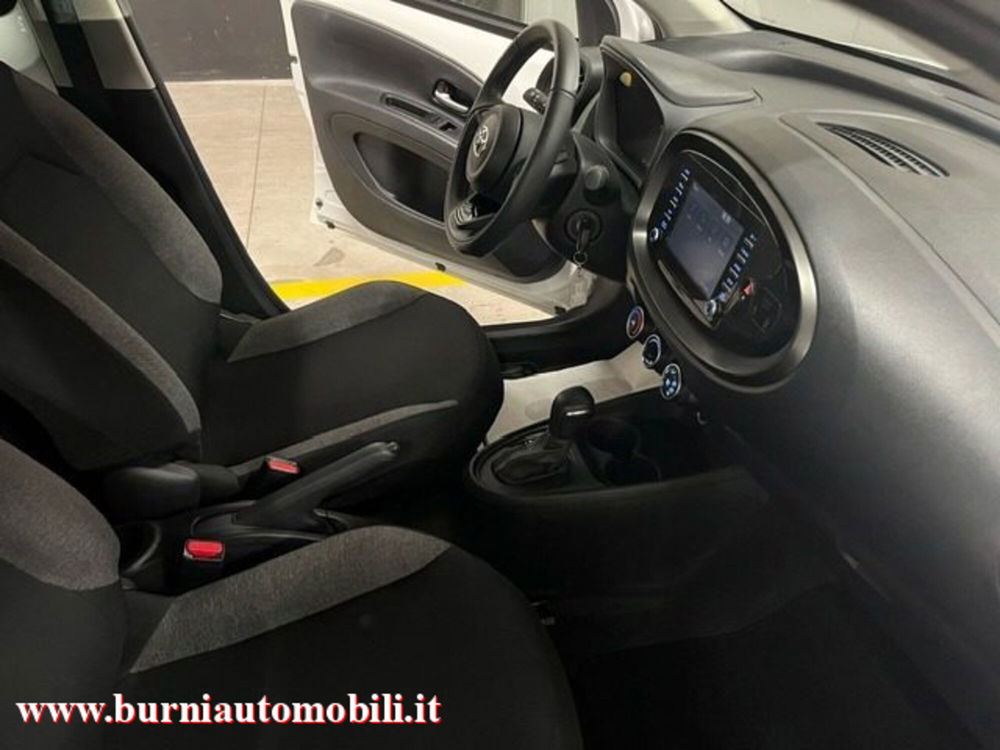 Toyota Aygo X usata a Milano (19)