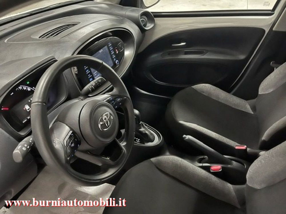 Toyota Aygo X usata a Milano (8)