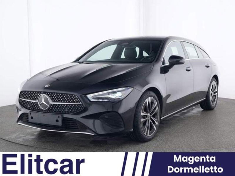 Mercedes-Benz CLA Shooting Brake 180 Progressive Advanced auto del 2023 usata a Magenta