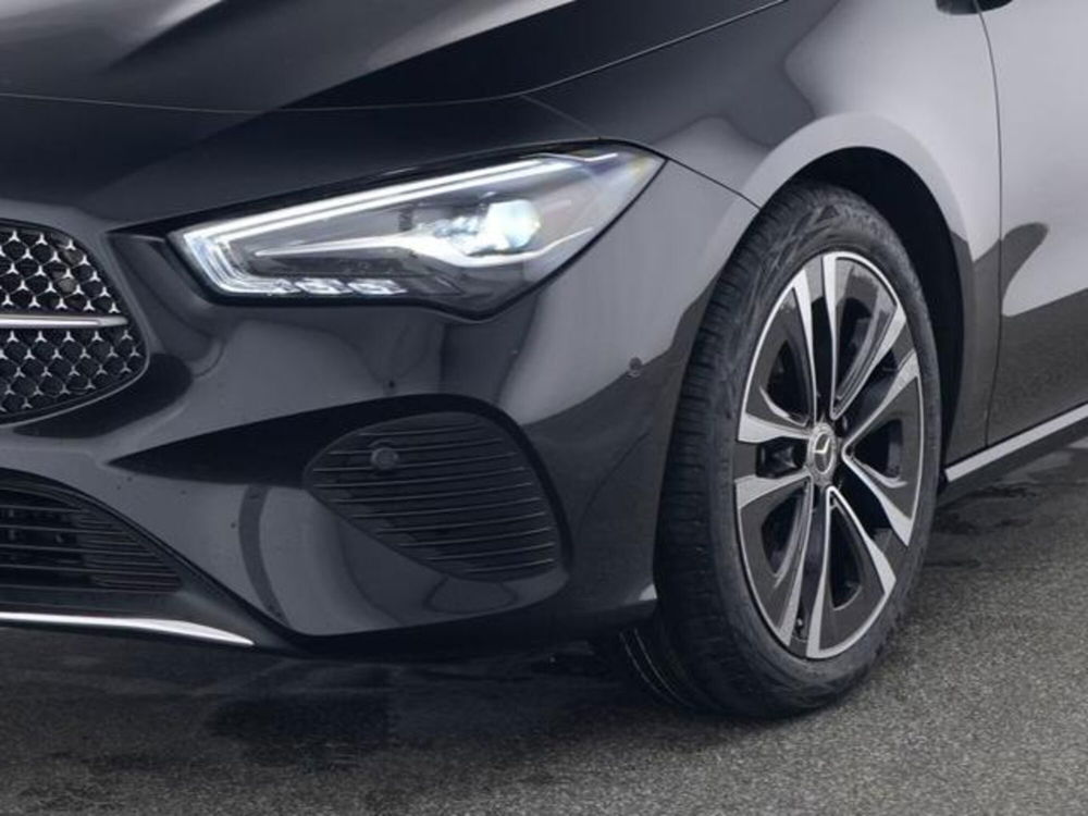 Mercedes-Benz CLA Shooting Brake usata a Milano (3)