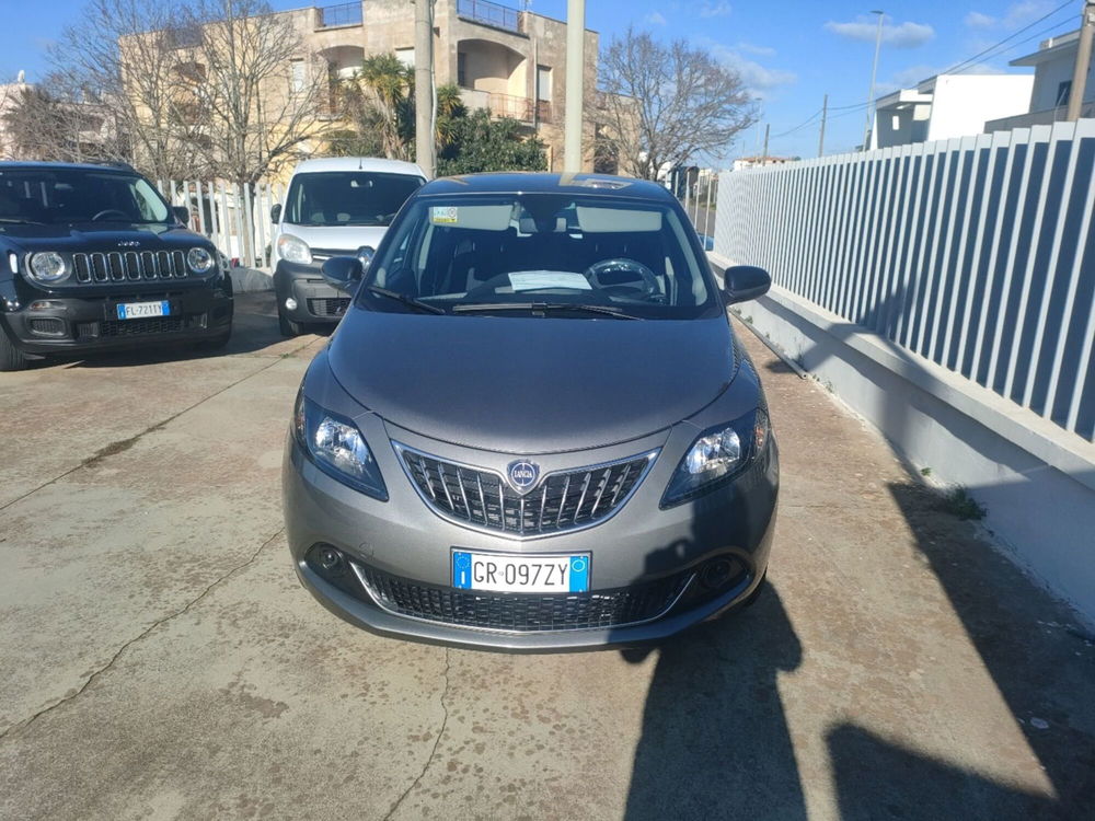 Lancia Ypsilon usata a Lecce (5)