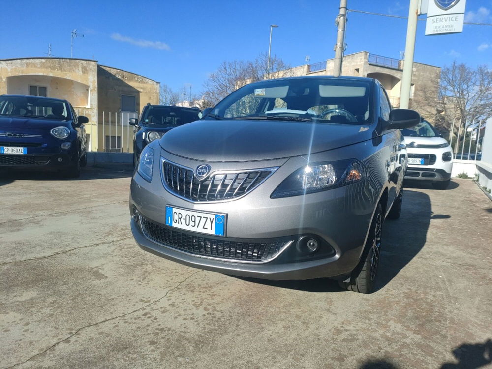 Lancia Ypsilon usata a Lecce (8)