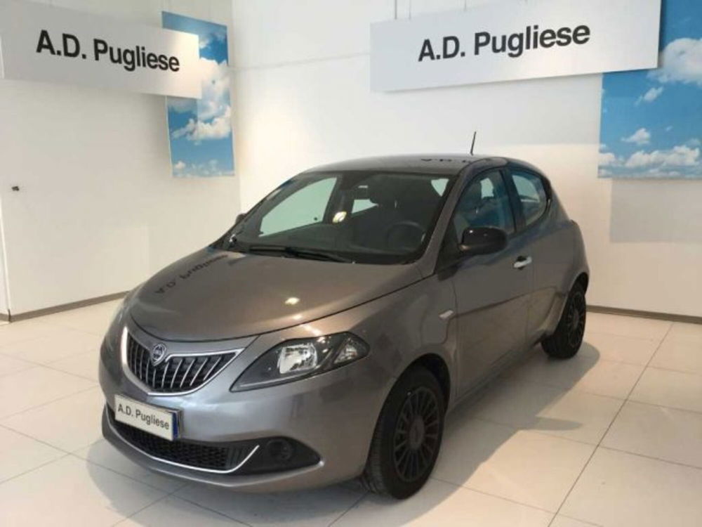 Lancia Ypsilon usata a Caltanissetta