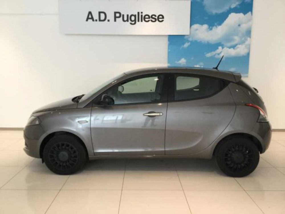 Lancia Ypsilon usata a Caltanissetta (4)