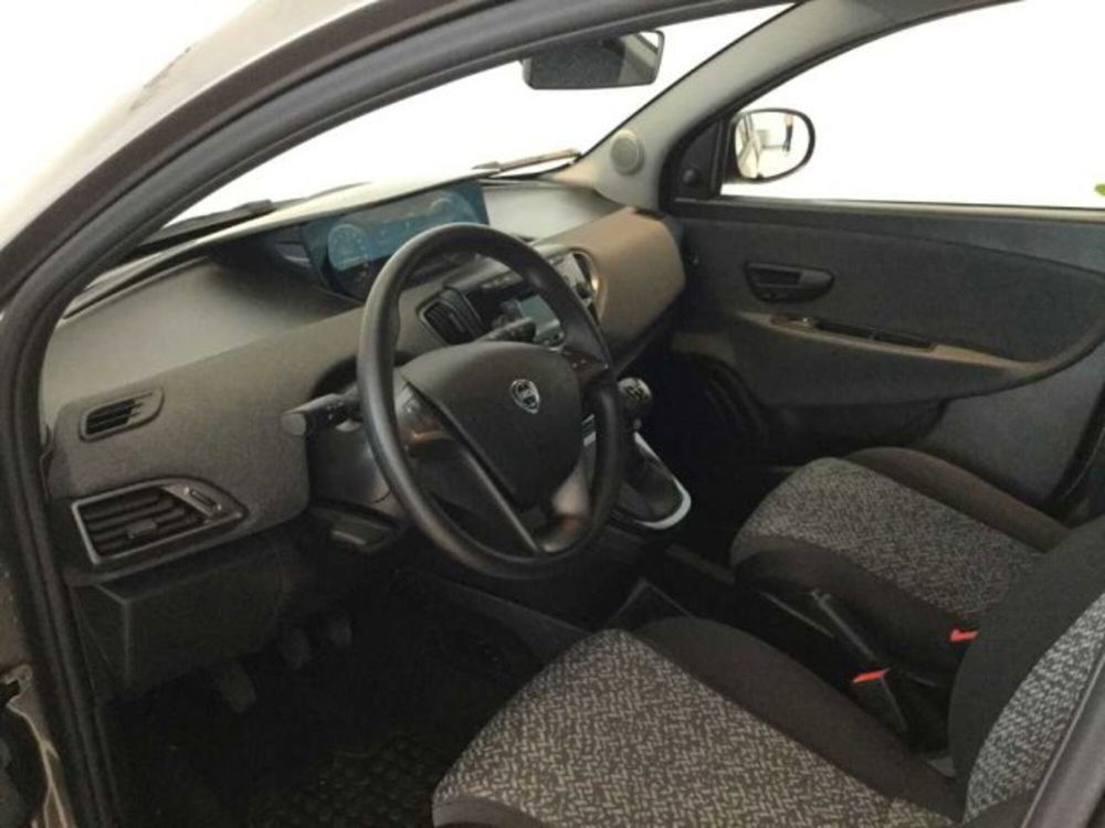 Lancia Ypsilon usata a Caltanissetta (8)