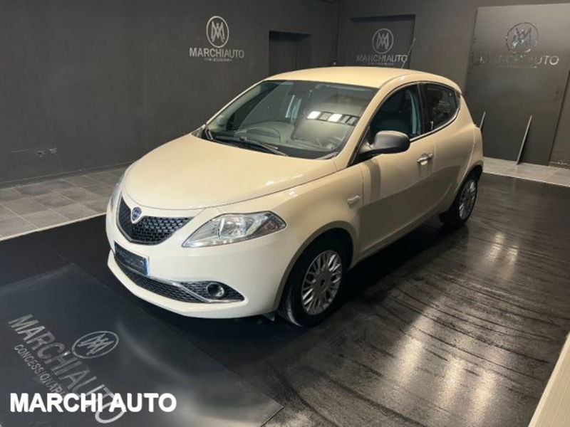 Lancia Ypsilon 1.2 69 CV 5 porte Silver  del 2015 usata a Bastia Umbra