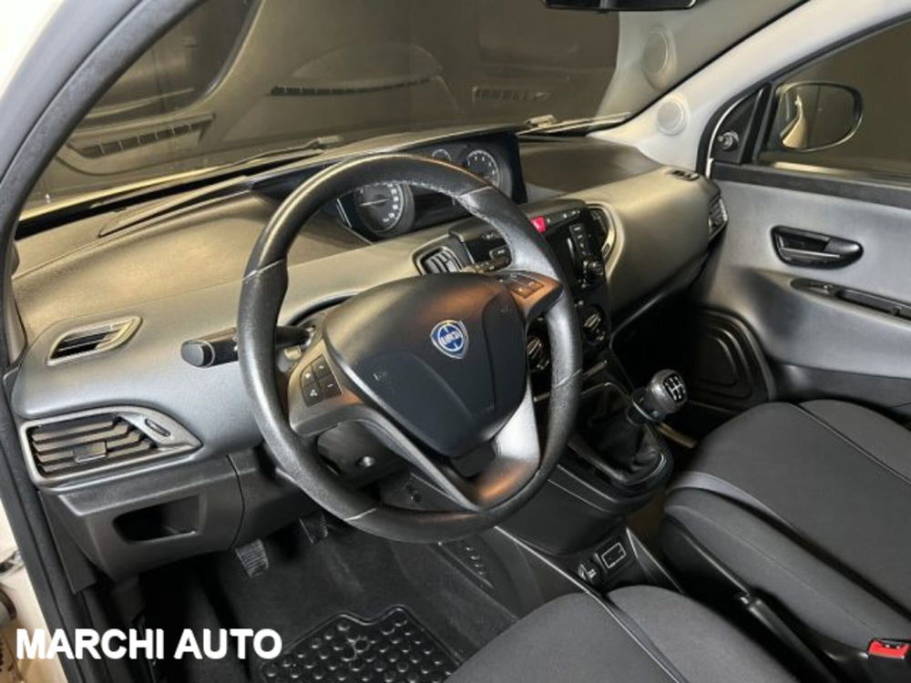 Lancia Ypsilon usata a Perugia (10)