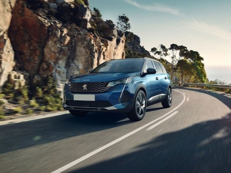 Peugeot 5008 PureTech Turbo 130 S&amp;S EAT8 GT  nuova a Rho