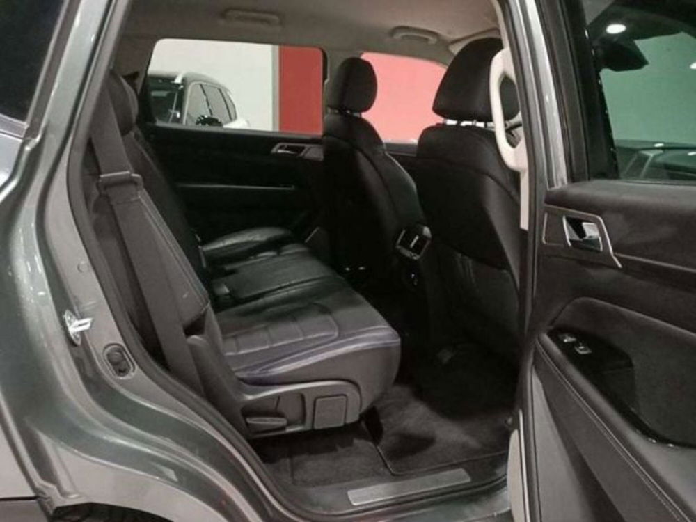 Ssangyong Rexton usata a Firenze (8)