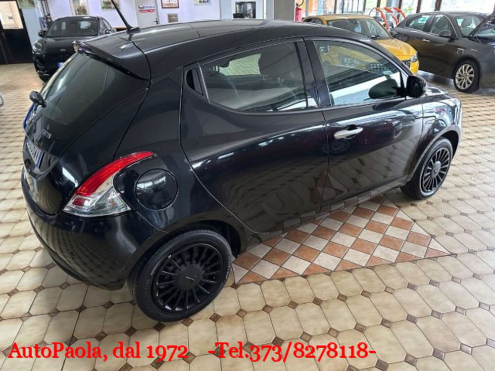 Lancia Ypsilon usata a Verona (4)