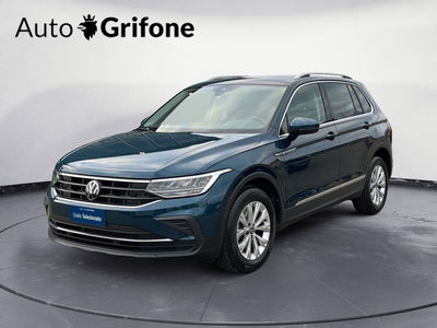 Volkswagen Tiguan Allspace 2.0 tdi Life 150cv dsg del 2023 usata a Modena