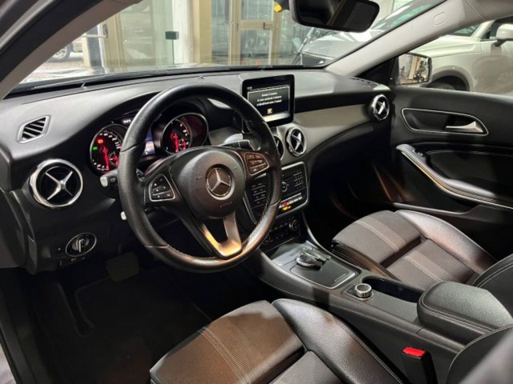 Mercedes-Benz GLA SUV usata a Modena (7)