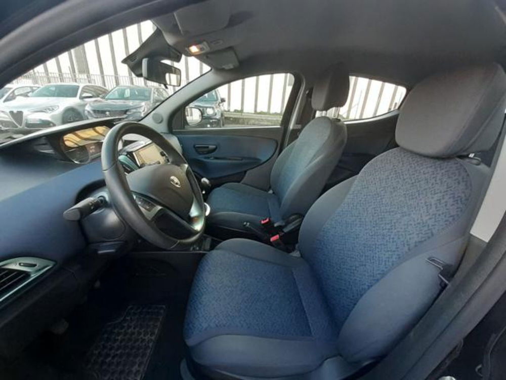 Lancia Ypsilon usata a Firenze (11)