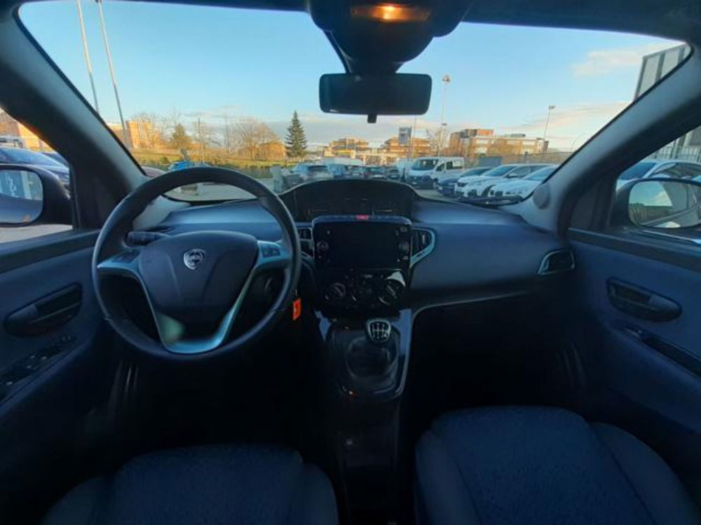 Lancia Ypsilon usata a Firenze (8)