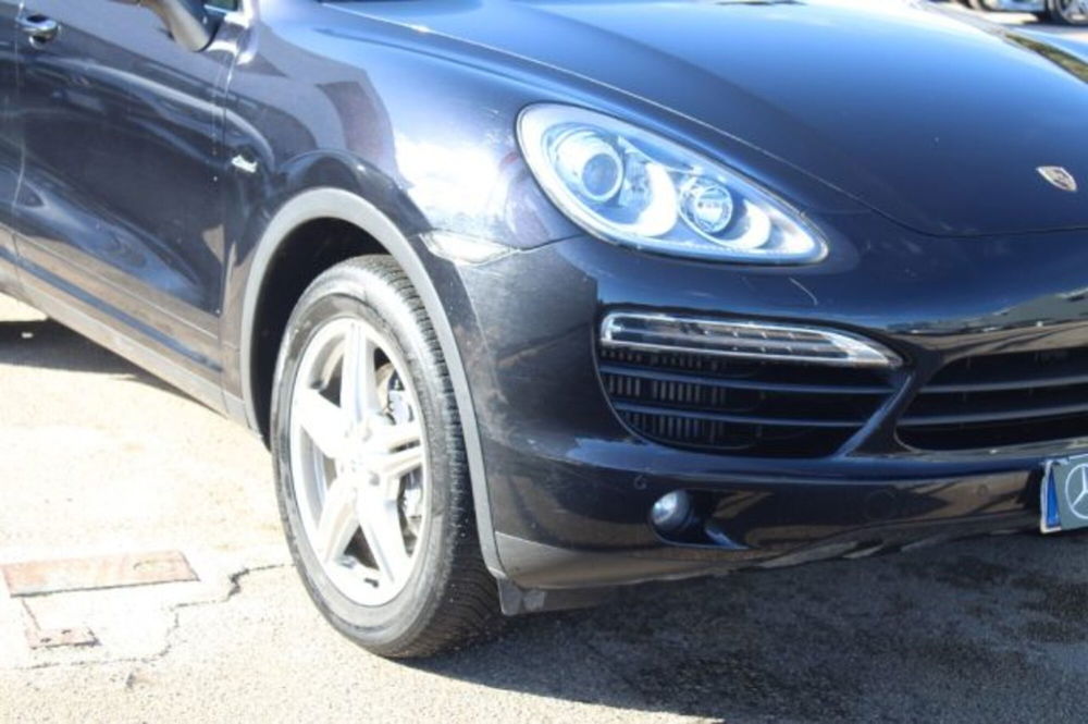 Porsche Cayenne usata a Lecce (6)